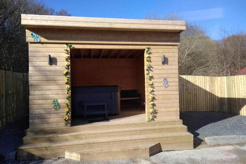 The Cottage - Hot Tub - Nr Glasgow - Self Check-In 코트브리지 외부 사진