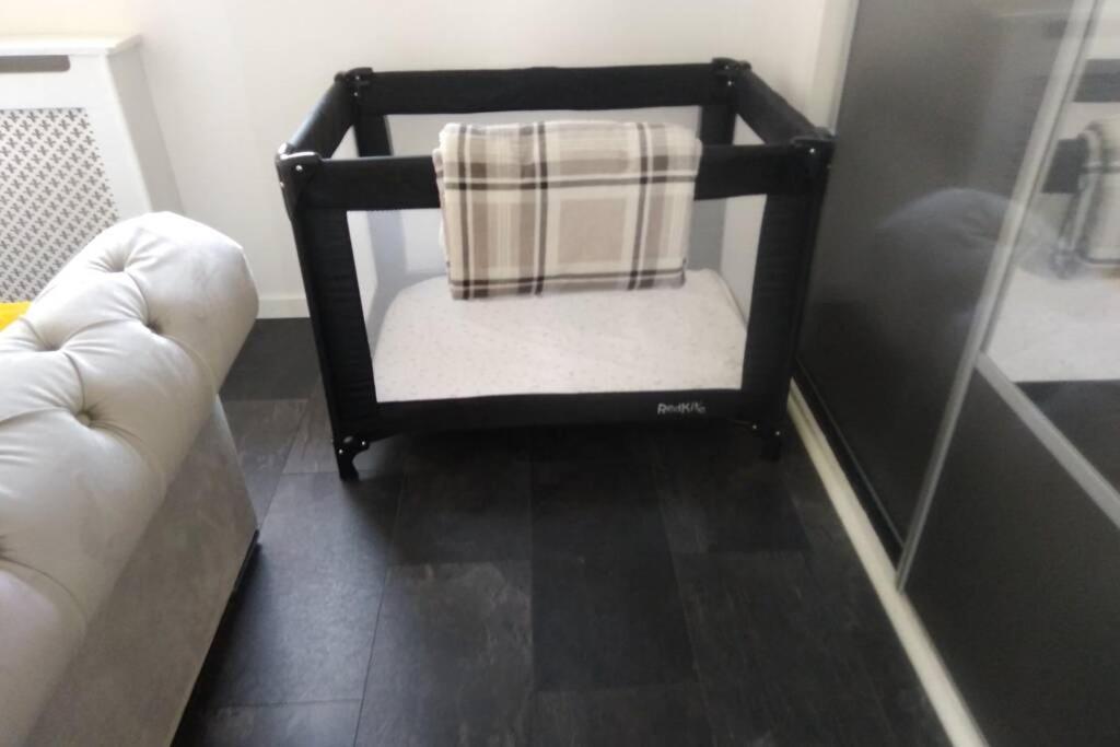 The Cottage - Hot Tub - Nr Glasgow - Self Check-In 코트브리지 외부 사진